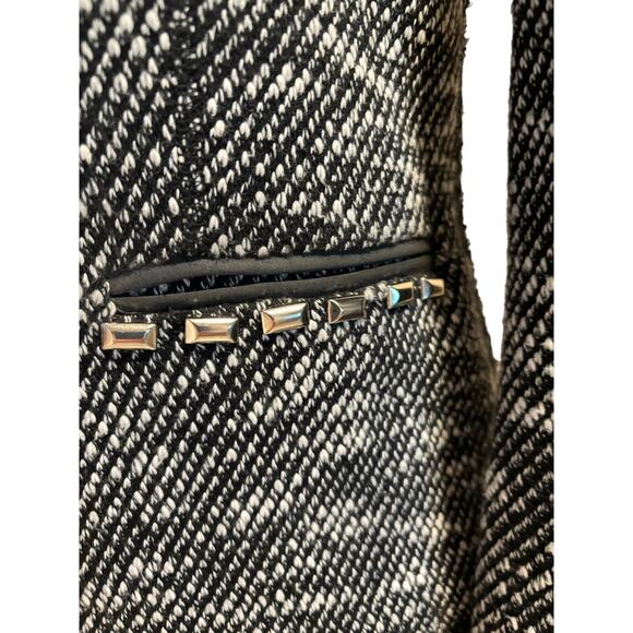 Cache Tweed Lined Front Hook Eye Closure Top Jacket Nail head Gemstones NWT $168 - Picture 4 of 6